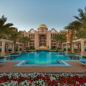 Globalstay At Palm Jumeirah Beachfront Paradise With Pool And Gym דירה דובאי