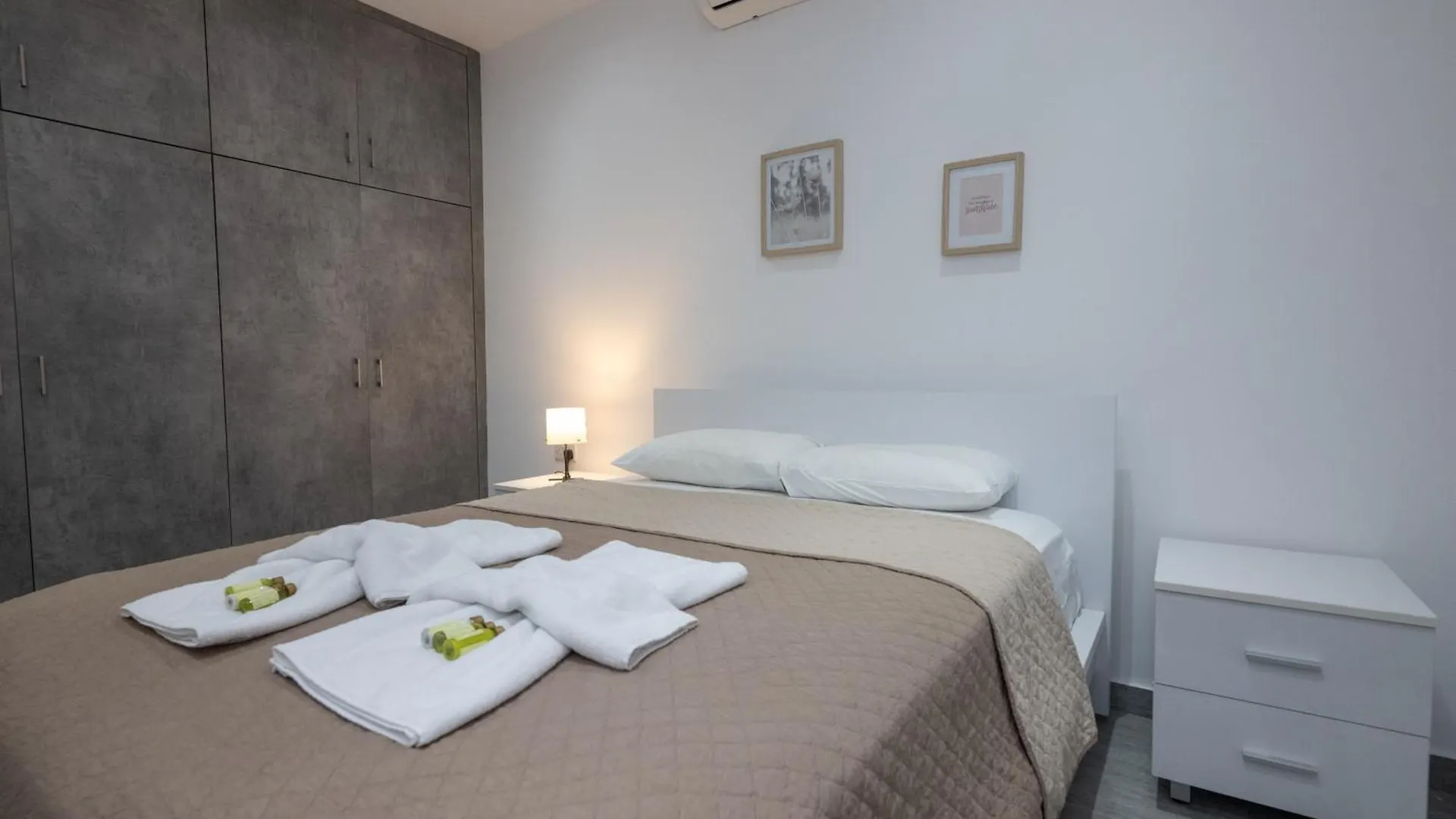 איה נאפה Bellagio Napa Suites 0*, איה נאפה קפריסין