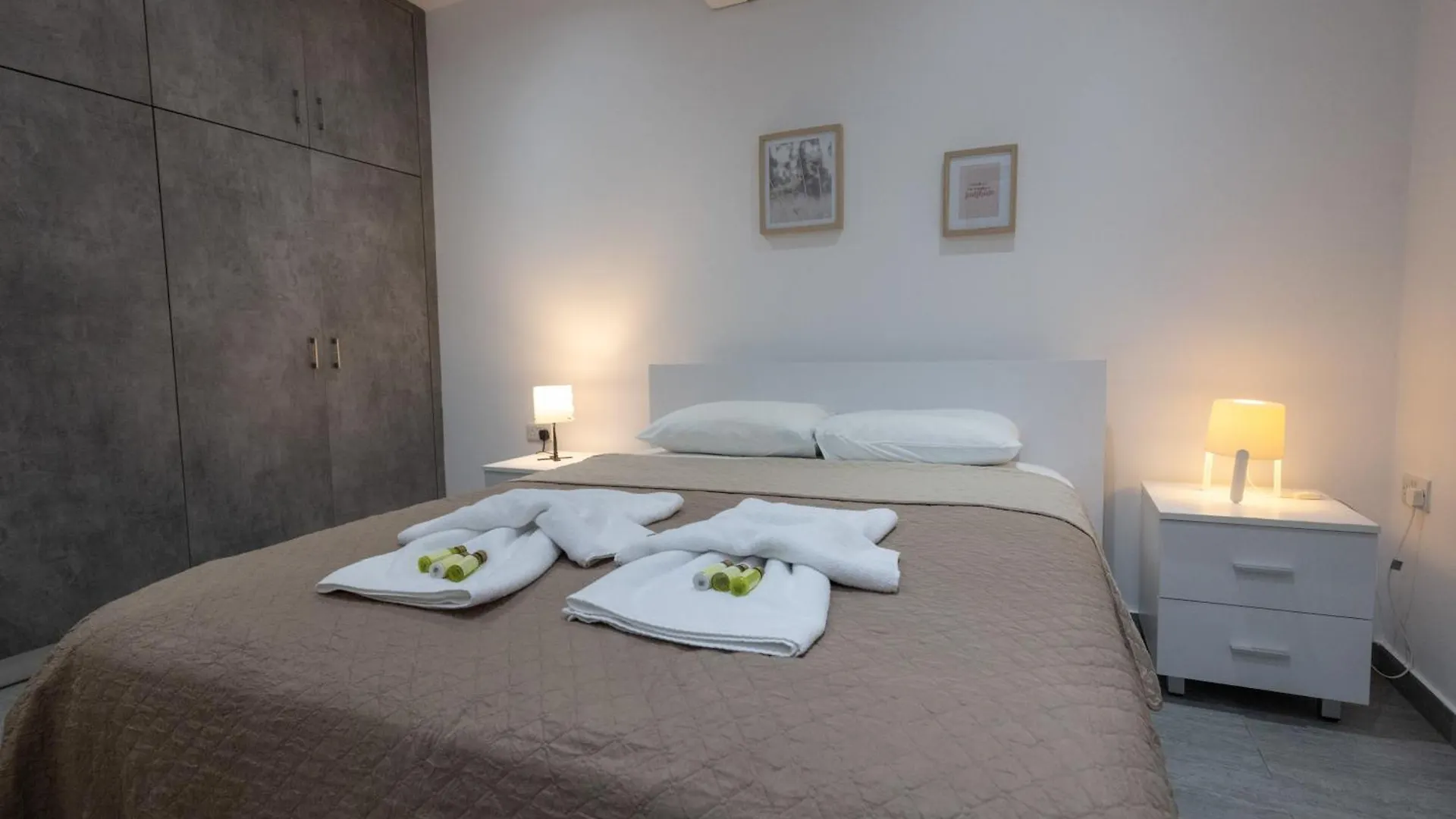 איה נאפה Bellagio Napa Suites דירה