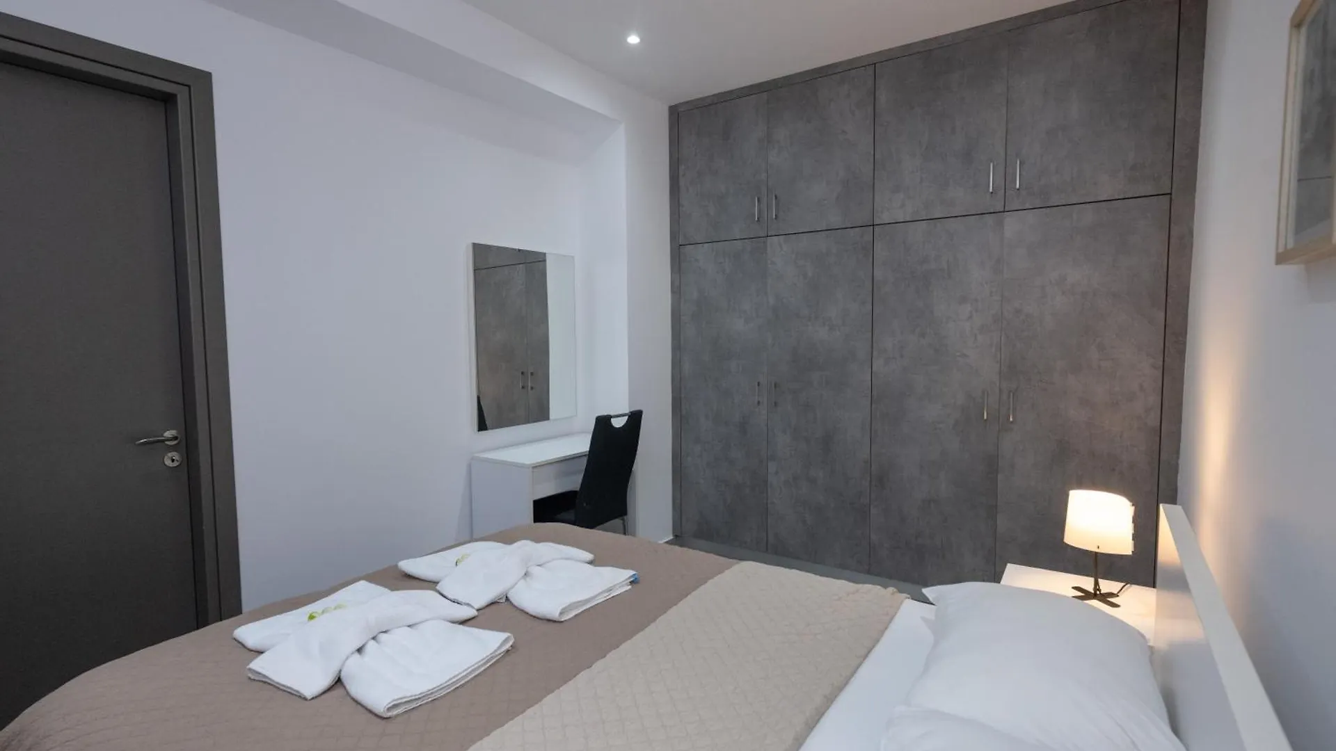 איה נאפה Bellagio Napa Suites קפריסין